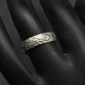 Sterling Silver Embossed Floral Ring Size 4.75 Signed TAB